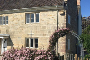 16 Century Farmhouse Cottage, foothills of iconic Glastonbury Tor.